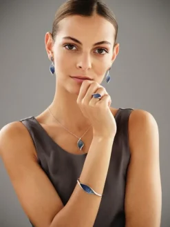 Pierścionek z białego złota z brylantami i szafirami - próba 585