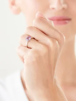 Pierścionek z białego złota z diamentami i ametystem - próba 585