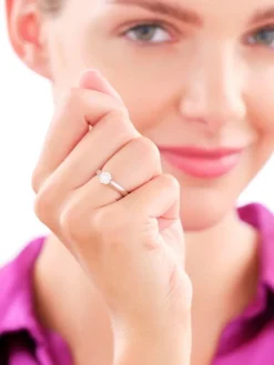 Pierścionek z białego złota z brylantami - 0,23 ct - próba 585