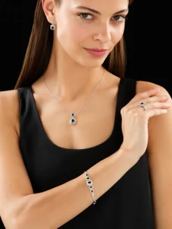 Pierścionek z białego złota z diamentami i szafirem - próba 585