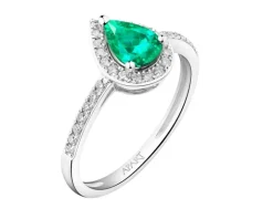 Pierścionek z białego złota z brylantami i szmaragdem - próba 585