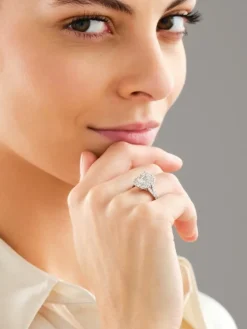 Pierścionek z białego złota z diamentami laboratoryjnymi - 2,50 ct - próba 750