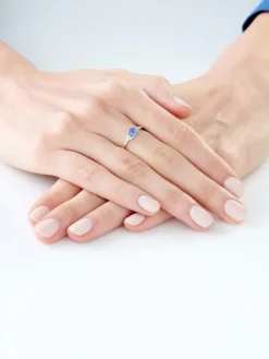 Pierścionek z białego złota z brylantami i tanzanitem - próba 585