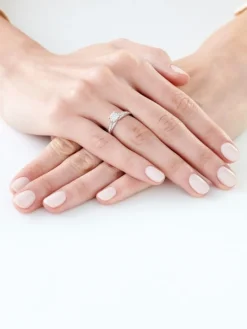 Pierścionek z białego złota z brylantami - 0,19 ct - próba 585