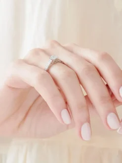 Pierścionek z białego złota z brylantami - 0,40 ct - próba 585