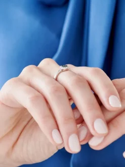 Pierścionek z białego złota z diamentami - 0,15 ct - próba 585