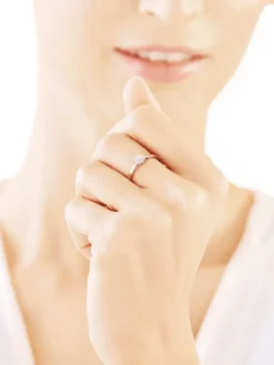 Pierścionek z białego złota z brylantami - 0,10 ct - próba 585