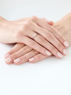 Pierścionek z białego złota z brylantem - 0,24 ct - próba 585