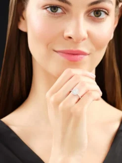 Pierścionek z białego złota z brylantami - 0,68 ct - próba 750