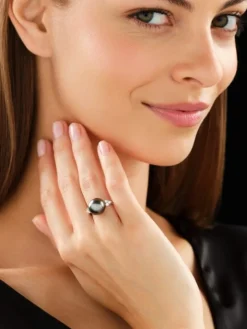 Pierścionek z białego złota z brylantami i perłą Tahiti - próba 585