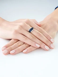 Pierścionek z białego złota z brylantami i szafirami - próba 585