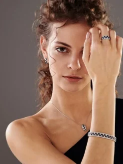 Pierścionek z białego złota z brylantami i szafirami - próba 585