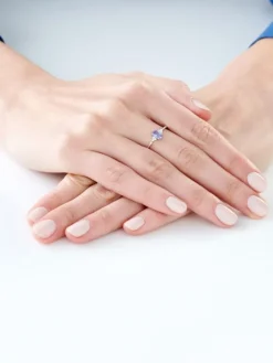 Pierścionek z białego złota z brylantami i tanzanitem - próba 585