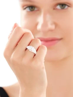 Pierścionek z mosiądzu pozłacany z kwarcem i emalią - serce