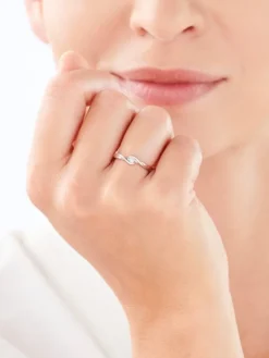 Pierścionek z różowego i białego złota z brylantem - 0,02 ct - próba 585