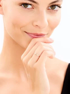 Pierścionek z różowego i białego złota z brylantem - 0,01 ct - próba 375