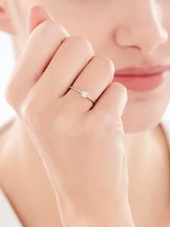 Pierścionek z różowego i białego złota z brylantem - 0,05 ct - próba 375