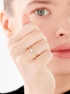 Pierścionek z żółtego i białego złota z brylantem - 0,15 ct - próba 585