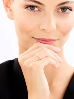 Pierścionek z żółtego i białego złota z brylantem - 0,03 ct - próba 375