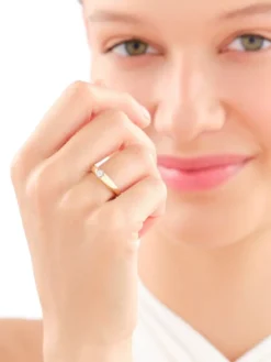 Pierścionek z żółtego i białego złota z brylantem - 0,08 ct - próba 585