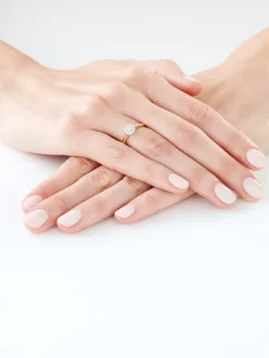 Pierścionek z żółtego i białego złota z diamentami - 0,05 ct - próba 375