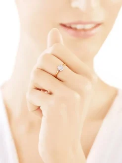 Pierścionek z żółtego i białego złota z brylantami - 0,15 ct - próba 585