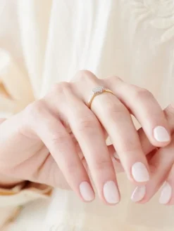 Pierścionek z żółtego i białego złota z brylantami - 0,12 ct - próba 585