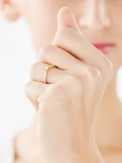 Pierścionek z żółtego i białego złota z diamentami - 0,14 ct - próba 585