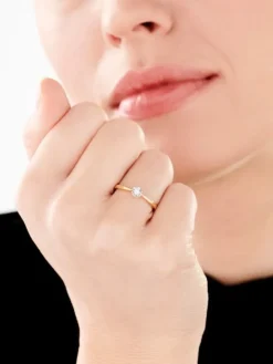 Pierścionek z żółtego i białego złota z brylantem - 0,05 ct - próba 585