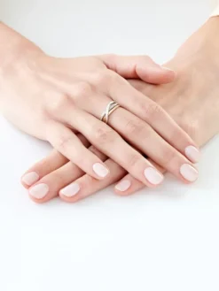 Pierścionek z żółtego i białego złota z brylantami - 0,06 ct - próba 585