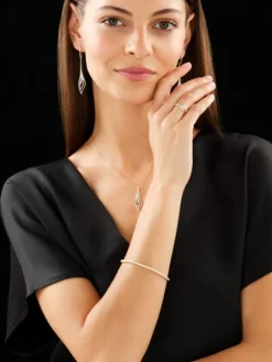 Pierścionek z żółtego złota z diamentami - 0,13 ct - próba 585