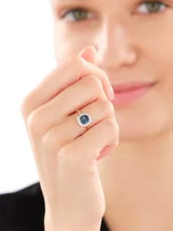 Pierścionek z żółtego złota z diamentami i topazem London Blue - próba 585