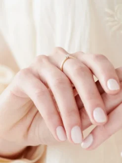 Pierścionek z żółtego złota z brylantem - 0,07 ct - próba 585