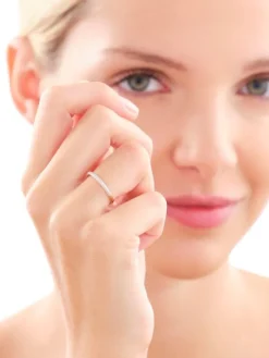 Pierścionek z żółtego złota z diamentami - 0,06 ct - próba 585