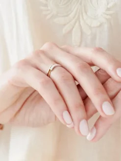 Pierścionek z żółtego złota z brylantami - 0,08 ct - próba 585