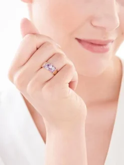 Pierścionek z żółtego złota z brylantami, kamieniami szlachetnymi i ozdobnymi - próba 585