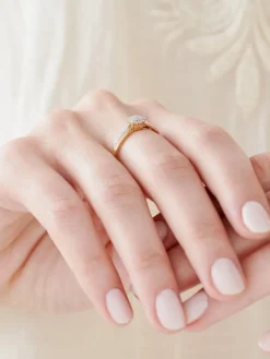 Pierścionek z żółtego złota z diamentami - 0,12 ct - próba 585