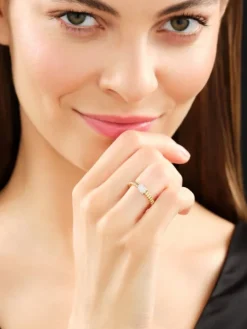 Pierścionek z żółtego złota z brylantami - 0,13 ct - próba 750