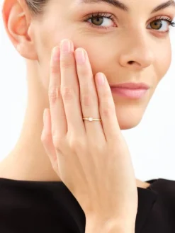 Pierścionek z żółtego złota z brylantem laboratoryjnym - 0,15 ct - próba 585