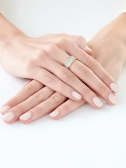 Pierścionek z żółtego złota z diamentami - 0,24 ct - próba 585