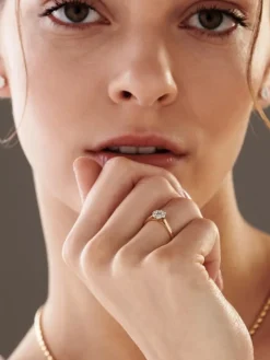 Pierścionek z żółtego złota z brylantami - 0,30 ct - próba 585