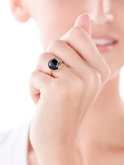 Pierścionek z żółtego złota z diamentem i onyksem - próba 585