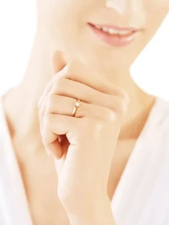 Pierścionek z żółtego złota z brylantem - 0,09 ct - próba 585