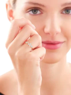 Pierścionek z żółtego złota z brylantem i topazami - próba 375