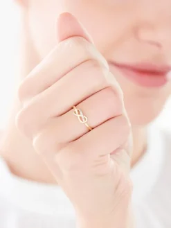 Pierścionek z żółtego złota z diamentami - nieskończoność - 0,008 ct - próba 375