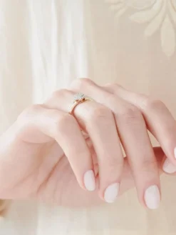 Pierścionek  z żółtego złota z diamentami - 0,15 ct - próba 585