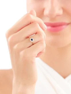 Pierścionek z żółtego złota z diamentami i szafirem - próba 585