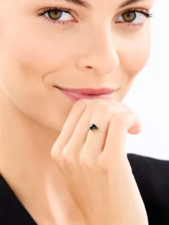 Pierścionek z żółtego złota z czarnymi brylantami i onyksem - próba 585