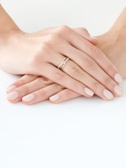 Pierścionek z żółtego złota z diamentami - 0,10 ct - próba 585