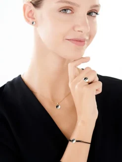 Pierścionek z żółtego złota z diamentami i emalią - sygnet - yin yang - 0,01 ct - próba 375